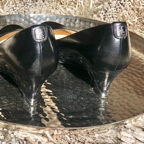Lauren Ralph Lauren Black Leather Closed Toe Wedges - Picture 8 of 11